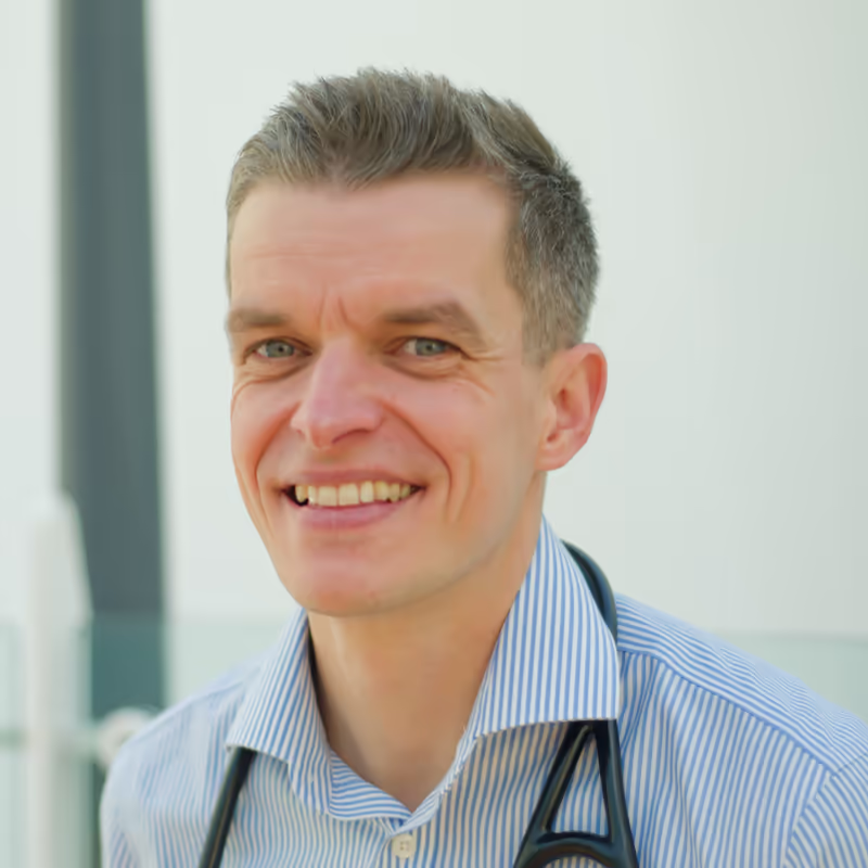 Dr Tom Ruffles